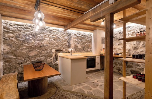 Feldthurns Apartment | Apartment 'Stieberhof' with Mountain View, Shared Garden and Wi-Fi