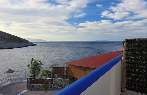 Vlychadia Apartment | Apartment 'Studio 4' with Sea View, Wi-Fi and Air Conditioning