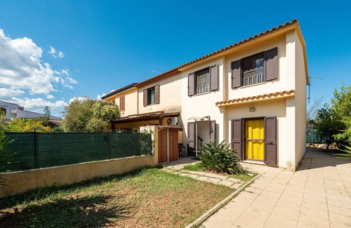 Orti Su Loi Apartment | Apartment 'Sud Sardinia 15' with Private Garden and Wi-Fi