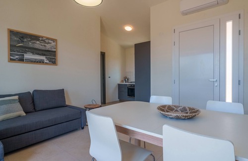 Aglientu Apartment | Apartment 'Sughereto 1' with Sea View, Wi-Fi and Air Conditioning