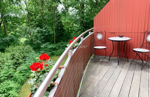 Weimar Apartment | Apartment Suite Lotta - 83 sqm with balcony & parking space at Goethepark