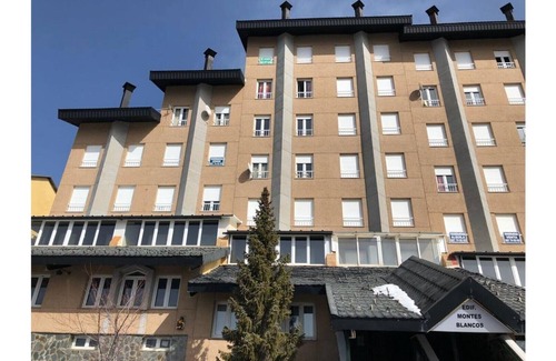 Pradollano House | Apartment Suite Montes Blancos