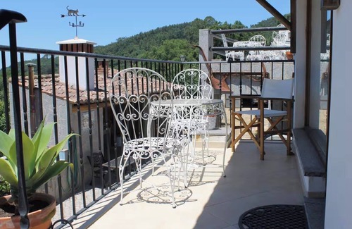 Monchique Apartment | Apartment 'Suíte' with Shared Garden, Wi-Fi and Air Conditioning