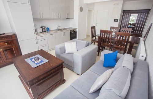 Rojci Apartment | Apartment Sunce II with communal pool and balcony