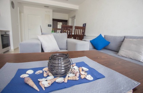 Rojci Apartment | Apartment Sunce II with communal pool and balcony