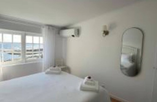 Praia da Vitoria Apartment | Apartment T2 1st floor Pools Porto Martins