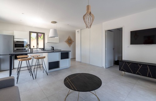 Algajola Apartment | Apartment T2 Ground floor, a few meters from the beach
