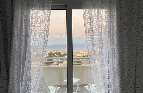 L'Ile-Rousse Apartment | Apartment T2 L'île-Rousse Sea view Corsica Balagne
