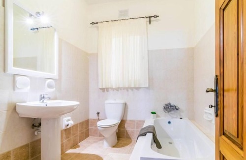 Ta' Għammar Apartment | Apartment Ta Frenc Apartments in Ghasri - 4 persons, 2 bedrooms