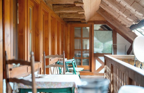 Sankt Georgen im Schwarzwald Apartment | Apartment 'Talblickhof Mit 100 Qm' with Shared Terrace, Shared Garden and Wi-Fi