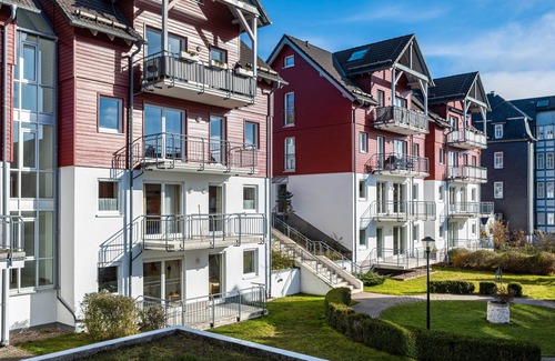 Oberhof Apartment | Apartment 'Tannenblick 3-3' with Shared Garden, Balcony and Wi-Fi