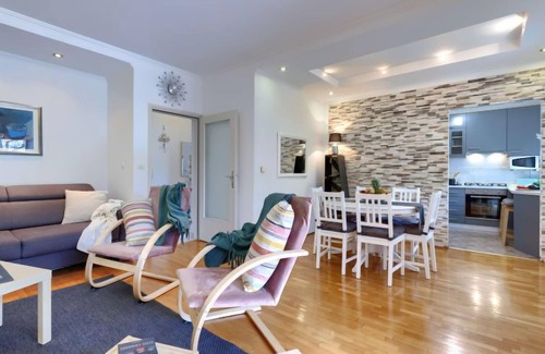 Umag Apartment | Apartment Tea by Interhome