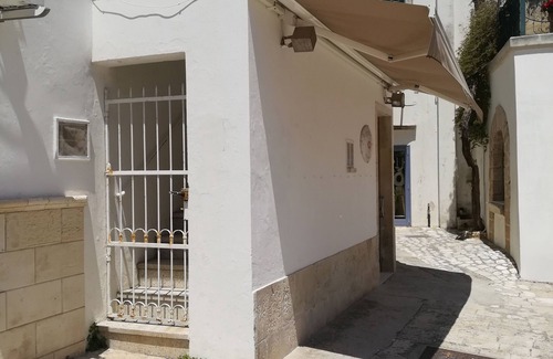 Otranto Historic Centre Apartment | Apartment 'Terrazza Sul Castello Otranto' with Private Terrace, Balcony and Air Conditioning