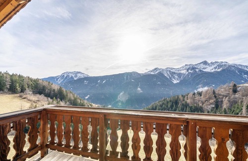 Ultimo Apartment | Apartment 'Thalhof Laugen' with Mountain View, Shared Garden and Wi-Fi