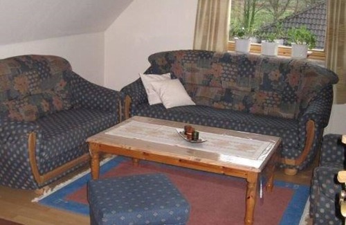 Haselund Apartment | Apartment 'Timmsen Haselund' with Shared Garden, Balcony and Wi-Fi