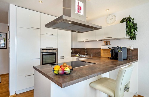 Waggershausen Apartment | Apartment 'Tina's Lounge Penthousewohnung' with Mountain View, Private Terrace and Wi-Fi