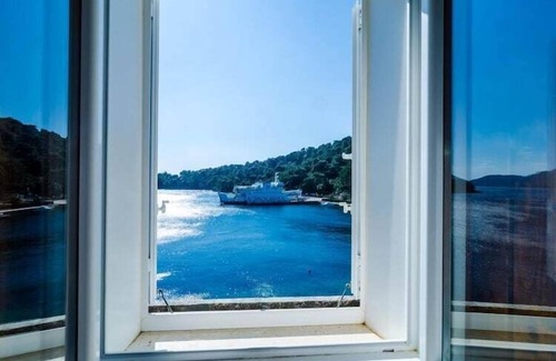 Sudurad Apartment | Apartment Tonka's Terrace - Studio Apartment with Terrace and Sea View