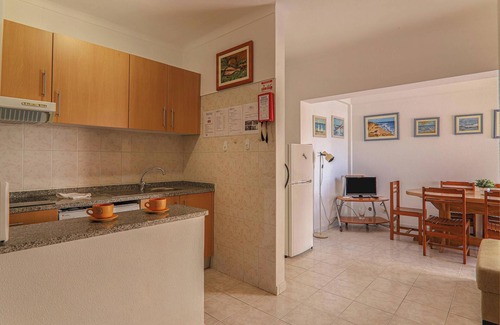 Armacao de Pera Apartment | Apartment Torre Sol 107 - Vista Mar on the Beach with Garden & Balcony