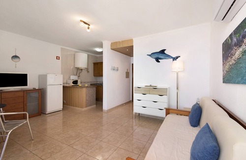 Armacao de Pera Apartment | Apartment Torre Sol 1004 - Vista Mar with A/C, Wi-Fi, Garden & Balcony