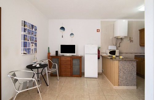 Armacao de Pera Apartment | Apartment Torre Sol 1004 - Vista Mar with A/C, Wi-Fi, Garden & Balcony