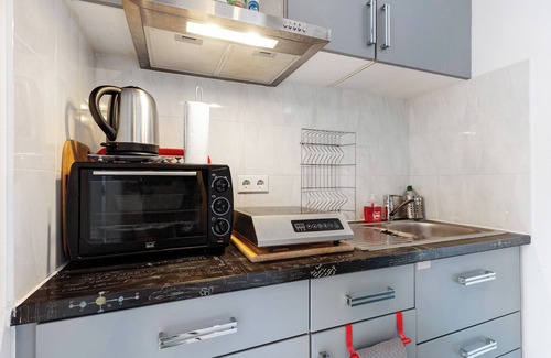 Eckartsweier Apartment | Apartment 'Tout Confort' with Private Terrace, Wi-Fi and Air Conditioning