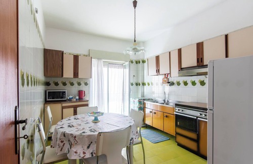 Gaggi Apartment | Apartment 'tra mare e montagna' with Mountain View, Terrace & Balcony