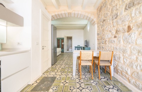 Carloforte Apartment | Apartment 'Tra-monti E Mare' with Sea View, Wi-Fi and Air Conditioning