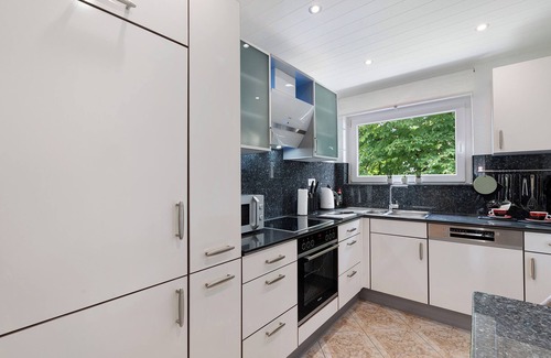 Oos Apartment | Apartment 'Traumzeit Quartier Baden - Baden' with Balcony and Wi-Fi