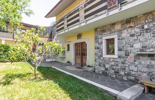 Tomaj Apartment | Apartment Trieste HerMes arT