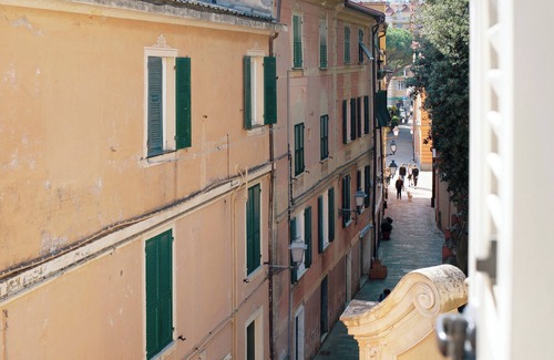 Varazze Apartment | Apartment "Trilocale San Nazario" near Beach with A/C