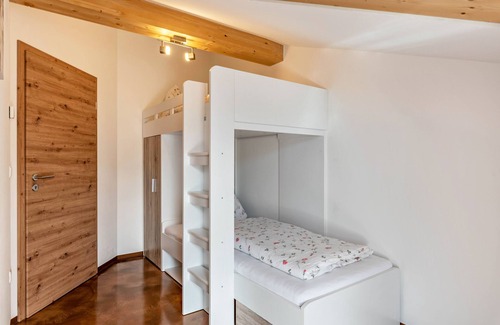 Sarntal Apartment | Apartment "Trojer 3" with Mountain View, Whirlpool & Wi-Fi