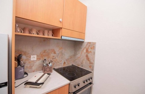 Matala Apartment | Apartment 'Tsaner' with Mountain View, Wi-Fi and Air Conditioning