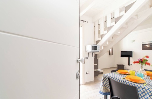 Trinita d'Agultu e Vignola Apartment | Apartment "Ulivi 17" with Sea View, A/C, Terrace, Reserved Parking and Wi-Fi
