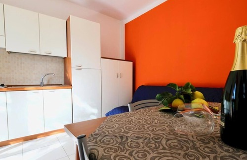Mattinata House | Apartment "ulivo" with pool and private beach