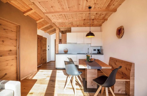 Senale San Felice Apartment | Apartment "Ulme" with Mountain View, Garden, Balcony & Wi-Fi