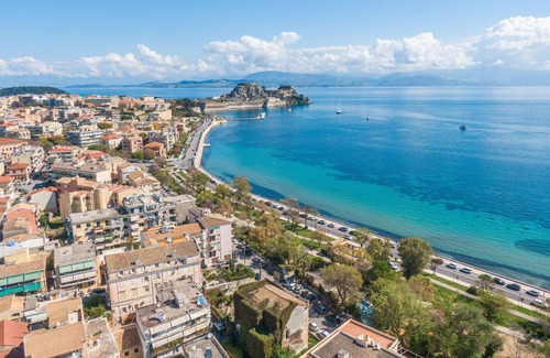 Corfu Town Apartment | Apartment 'Utopia Central' with Air Conditioning