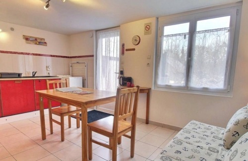 Sainte-Anne-d'Auray Apartment | Apartment 'Valou' with Private Terrace, Shared Garden and Wi-Fi