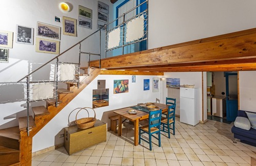 Roccalumera Apartment | Apartment 'Vacanza Sole Mare' with Balcony and Air Conditioning