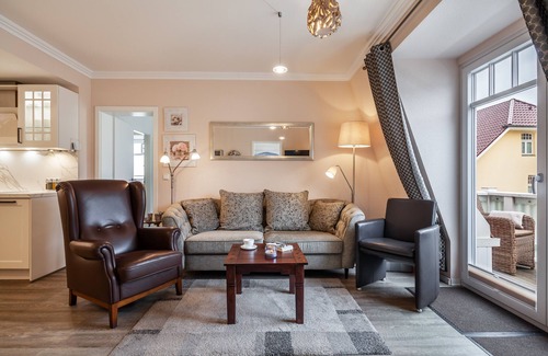Kuehlungsborn Apartment | Apartment 'Valencia Am Rosenhof' with Sea View, Shared Garden and Wi-Fi