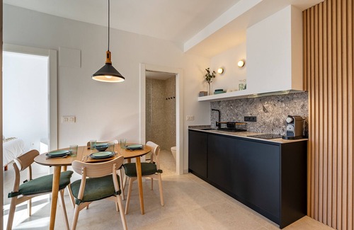 Pradollano Apartment | Apartment 'Varadero Snow' with Mountain View and Wi-Fi