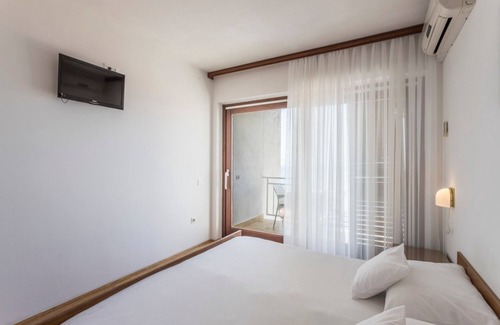 Baska Voda Apartment | Apartment Vedra- free parking and close to the beach C3 (2) - Baska Voda, Riviera Makarska,