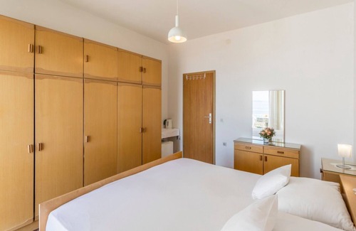 Baska Voda Apartment | Apartment Vedra- free parking and close to the beach R1(2) - Baska Voda, Riviera Makarska, Croatia