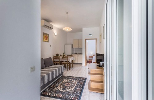 Baska Voda Apartment | Apartment Vedra- free parking and close to the beach E5 (2+1) - Baska Voda, Riviera Makarska,
