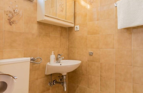 Baska Voda Apartment | Apartment Vedra- free parking and close to the beach D4 (2) - Baska Voda, Riviera Makarska,