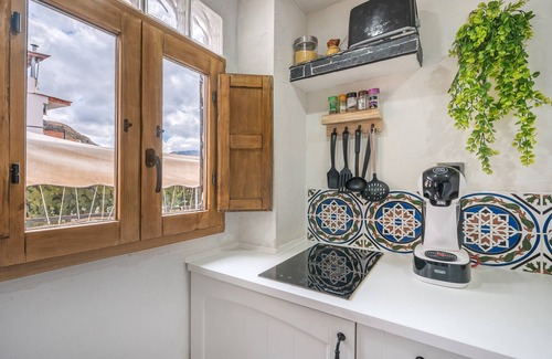 Guejar Sierra Apartment | Apartment 'Veleta' with Mountain Views, Wi-Fi and Air Conditioning