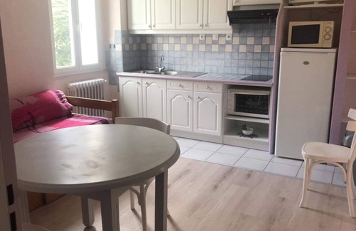 Luz-Saint-Sauveur Apartment | Apartment very equipped in small mountain residence