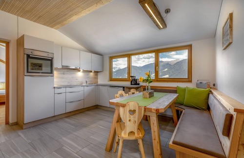 Sluderno Apartment | Apartment 'Vernalhof Apt Panorama Large' with Mountain View, Shared Terrace and Wi-Fi