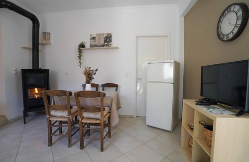 Marmaketon Apartment | Apartment 'Vilaeti Havgas' with Mountain View, Wi-Fi and Air Conditioning