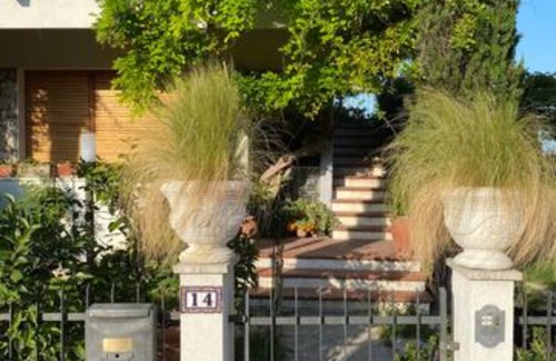 Mondolfo Apartment | Apartment 'Via Verdi 14' with Sea View, Shared Terrace and Wi-Fi