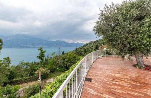 Pai Apartment | Apartment 'Villa Verde' with Lake View, Shared Pool and Air Conditioning